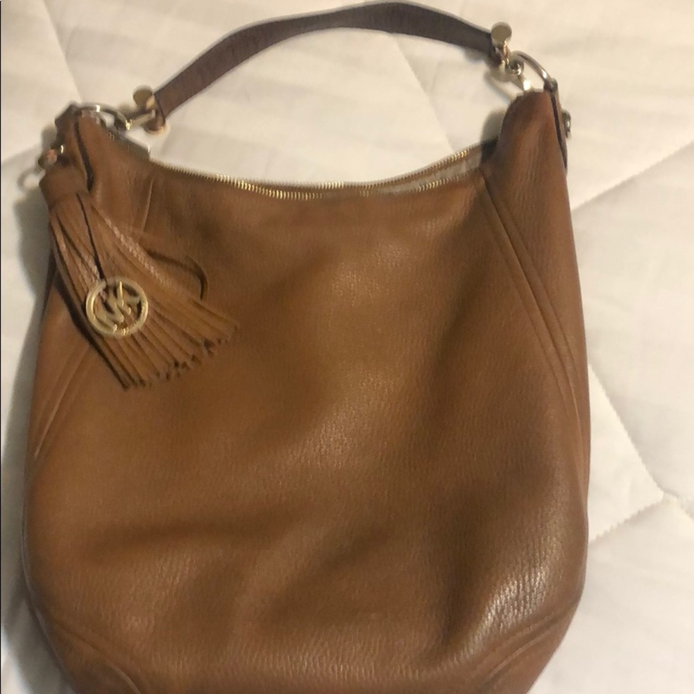Hand bag